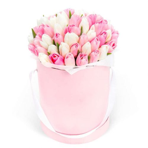 Цветы в шляпной коробке «Весенний Шарм»