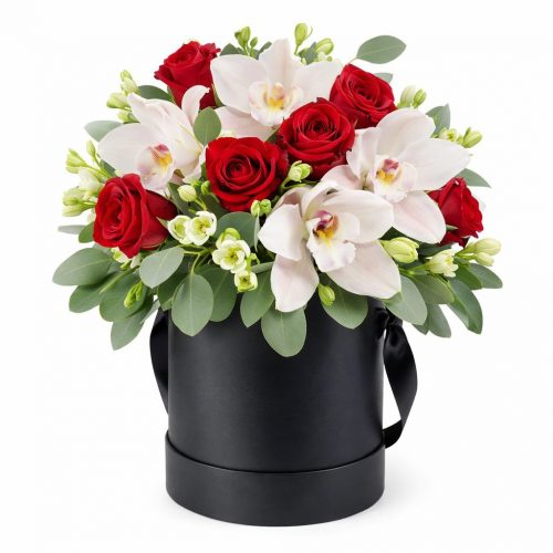 Цветы в коробке «Элегантный шарм»